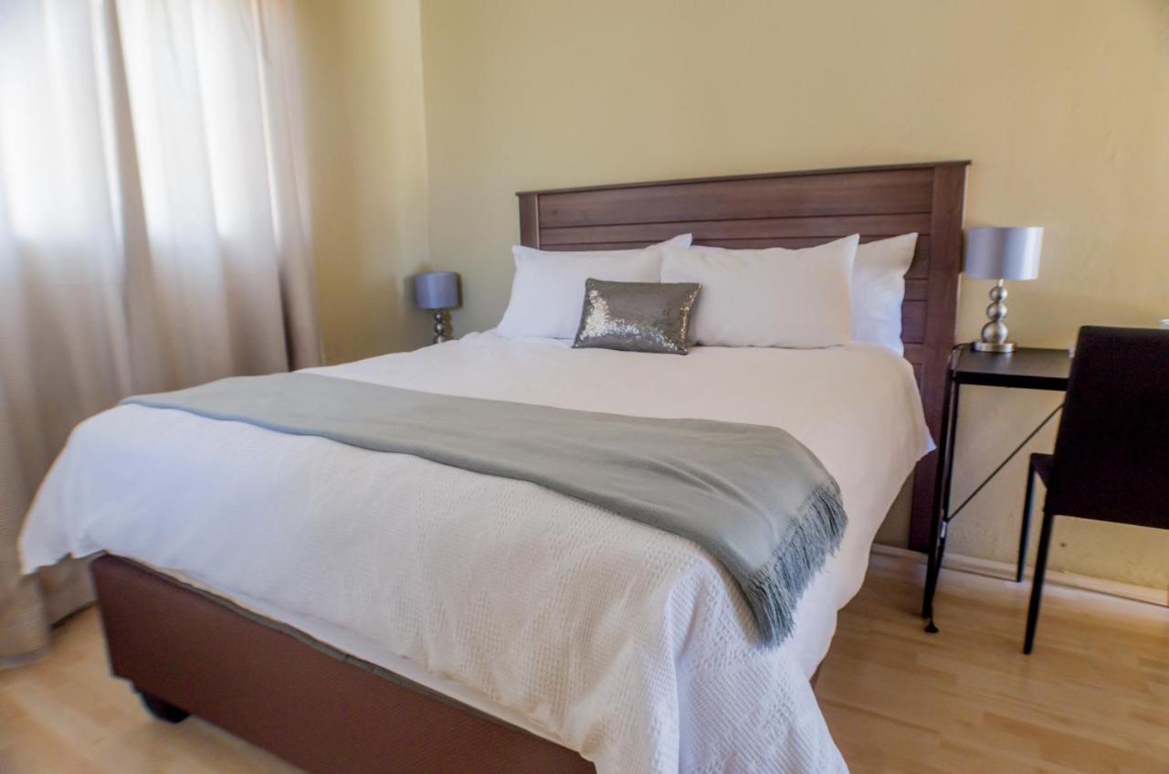 Seroloana Guest House Rustenburg Exterior foto